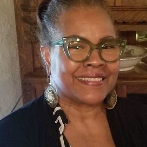 Meet your Posher, Pamela